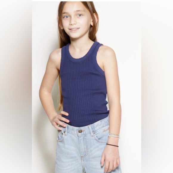 SUNCHILD ribbed, crew cut tank top with matching shorts in turquoise. Size 8. - Picture 3 of 4